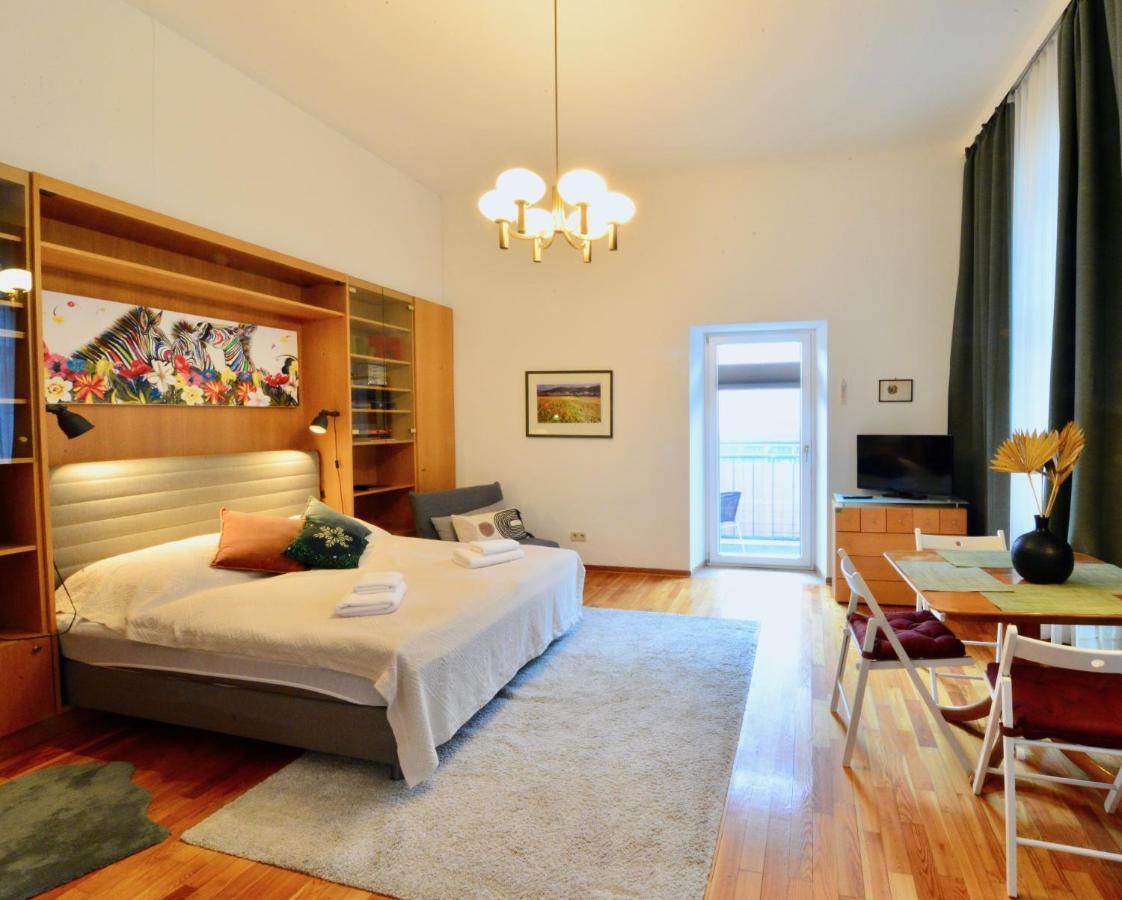 Charming With Balcony In Hip & Trendy Margareten فيينا المظهر الخارجي الصورة