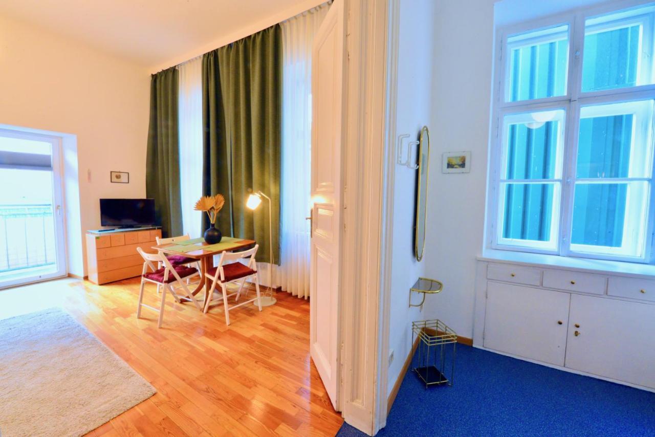 Charming With Balcony In Hip & Trendy Margareten فيينا المظهر الخارجي الصورة